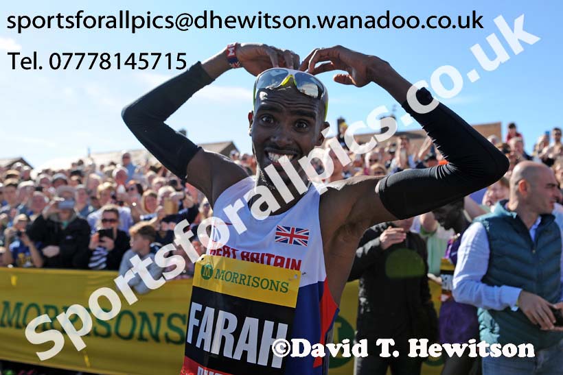 Mo Farah after winning the mens Morrisons Great North Run. Photo: David T. Hewitson/Sports for All Pics